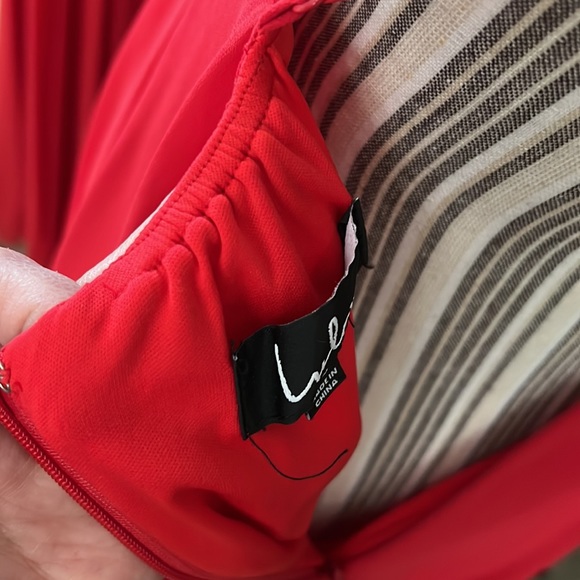 1 hour sale. Lulu’s, red gown criss cross back, xs - Picture 11 of 12